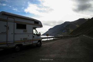 camper naar ijsland
