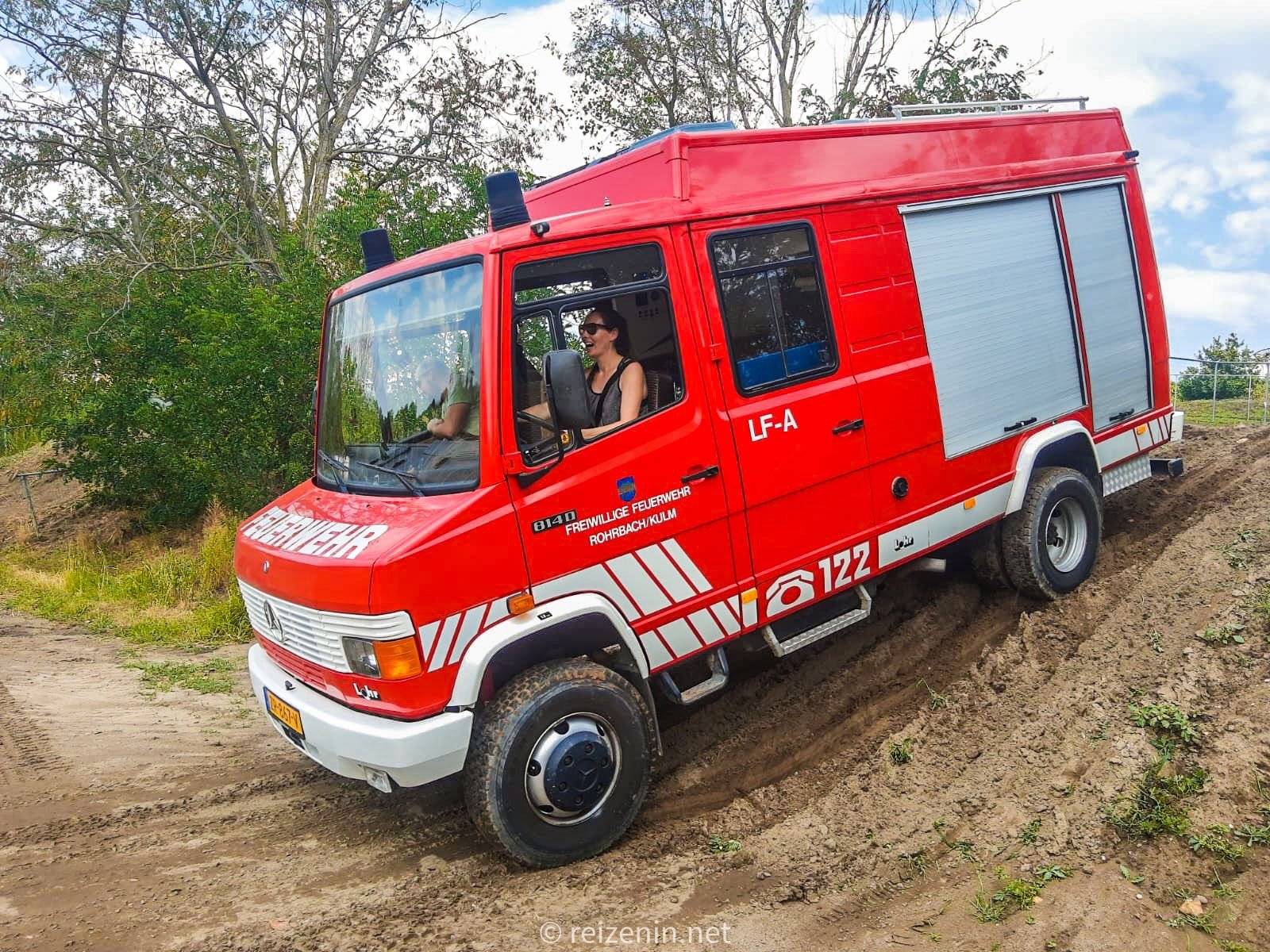 Travelling 🌍 in 4x4 🚒