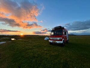 Wildkamperen Noorwegen met Middernachtzon