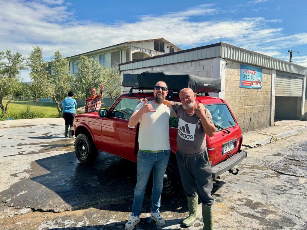 autowassen albanie