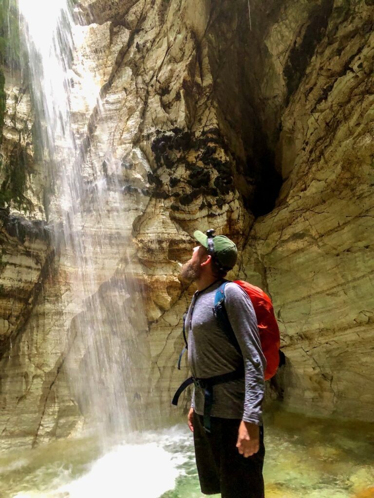 Hike Trollkyrkja waterval
