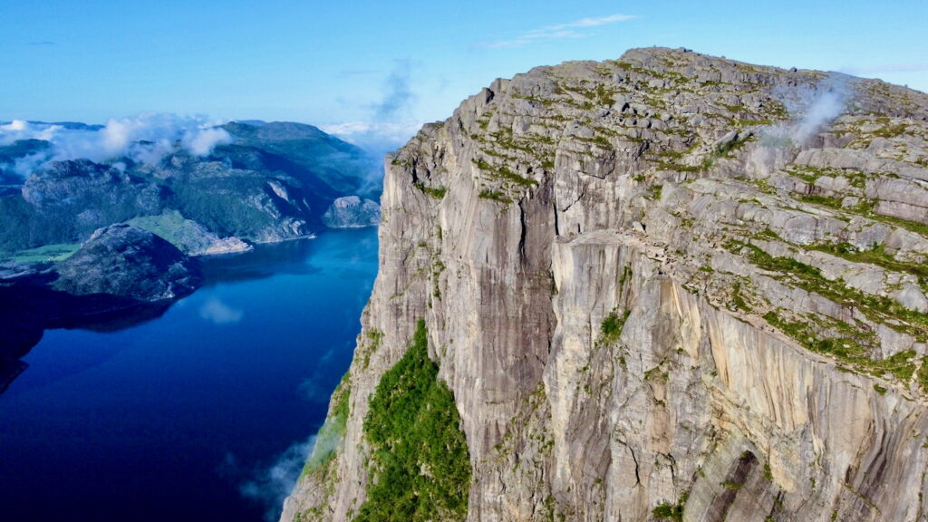 Preikestolen hike Noorwegen