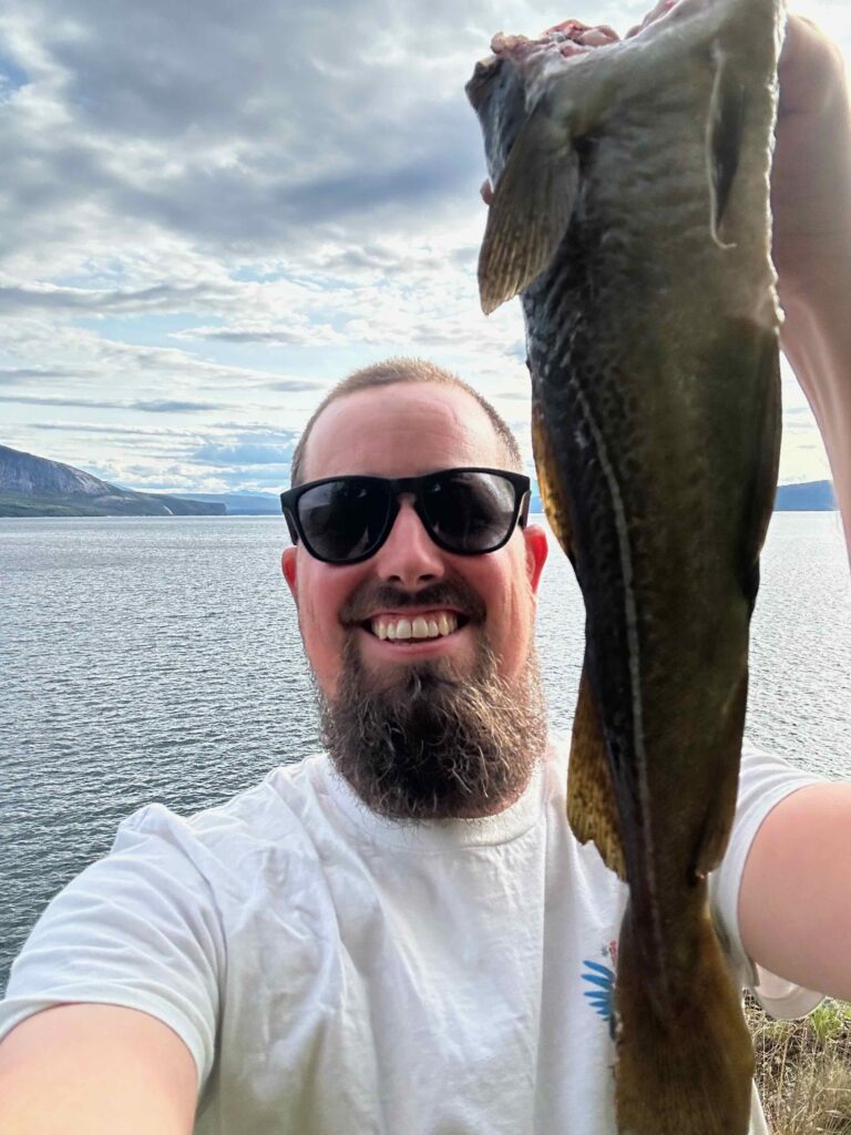 zelf vis vangen en koken camper