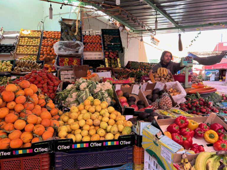 vanlife koken lokale markt