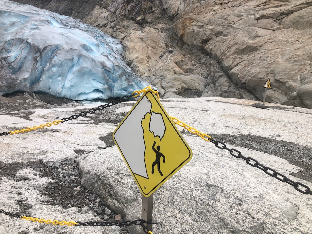 Waarschuwing bij gletsjers noorwegen