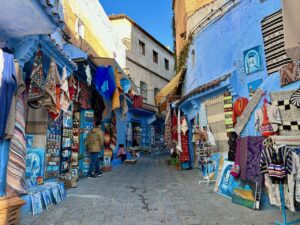 De kleurrijke winkelstraatjes van Chefchaouen