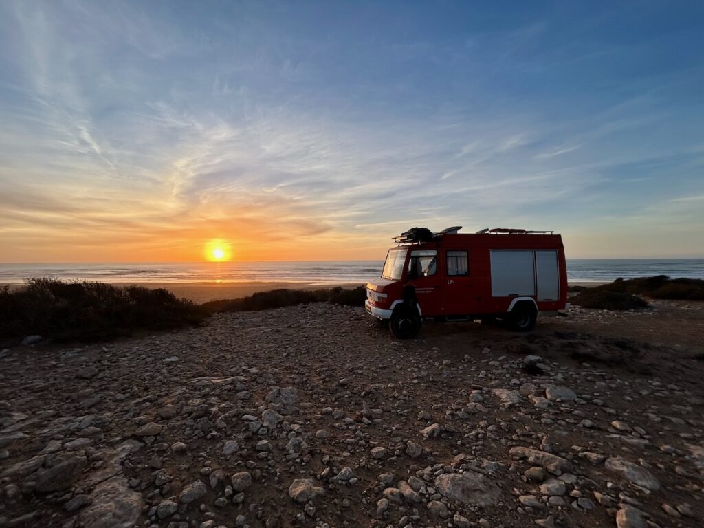 Wildkamperen met camper langs Marokkaanse kust